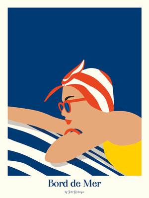 Illustration rétro d’une femme sur une serviette rayée, lunettes rouges et bras tendu, ambiance graphique estivale bord de mer.