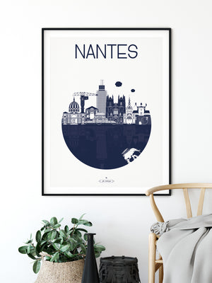 Affiche Nantes – La Ville mise en scène dans un intérieur moderne, parfaite pour une déco urbaine et architecturale.