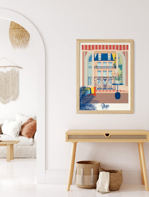 Affiche décorative Paris, La Fenêtre mise en scène dans un intérieur élégant, idéale pour une ambiance chic et romantique.