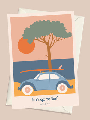 Carte postale Let’s Go to Surf avec son enveloppe. Illustration rétro d’une Beetle sur fond d’océan.